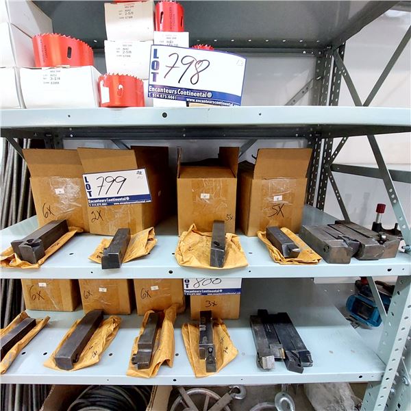 LOT DE 22 COUTEAUX POUR TOUR