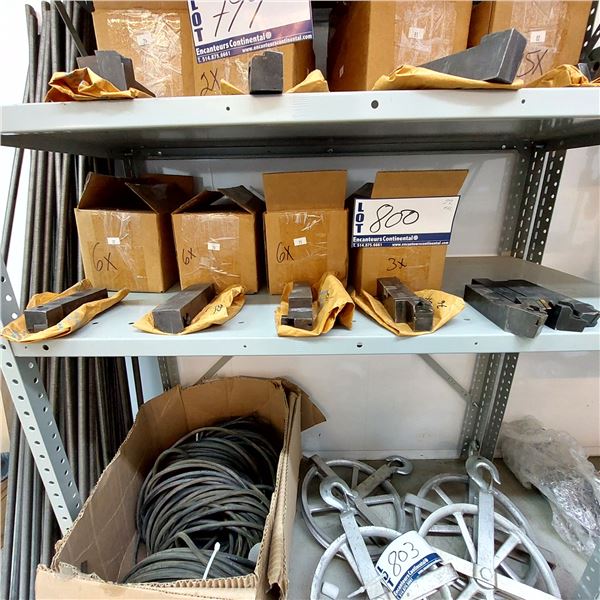 LOT DE 22 COUTEAUX POUR TOUR
