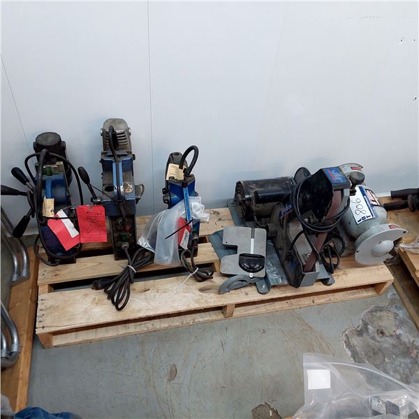LOT DE 5 OUTILS ÉLECTRIQUES ASS. NON FONCTIONNELS