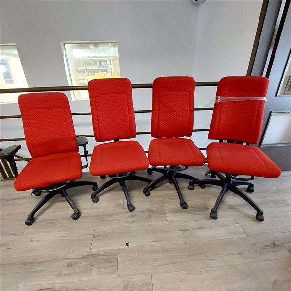 CHAISES