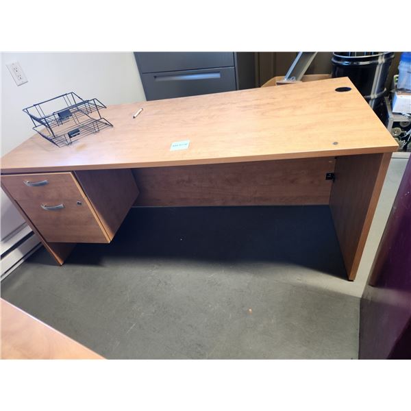 LOT DE 3 BUREAUX DE TRAVAIL ASS.