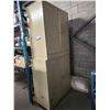 Image 1 : LOT DE 2 ARMOIRES AVEC PRODUITS ASST.