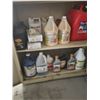 Image 2 : LOT DE 2 ARMOIRES AVEC PRODUITS ASST.