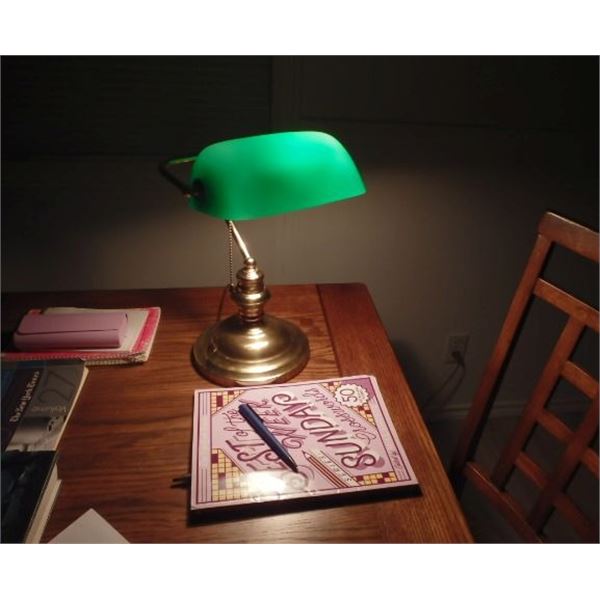 GREEN BANKERS LAMP AS SEEN ON BRITISH TV