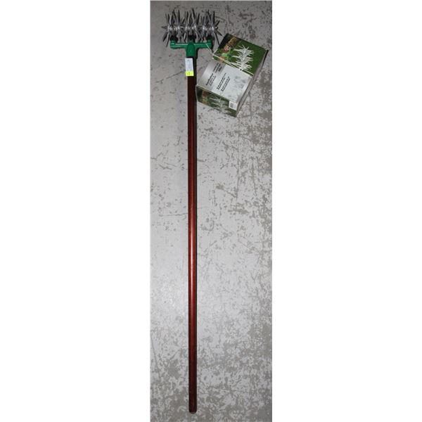 NEW OLD STOCK GARDEN AND FLOWER BED TILLER