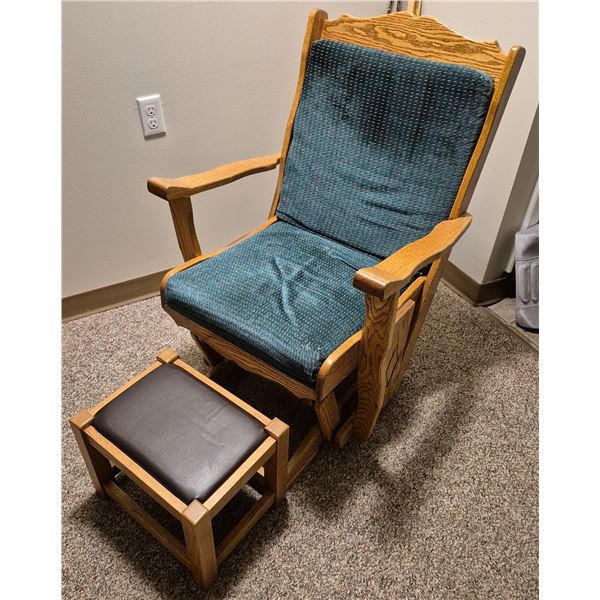 VINTAGE ROCKER/ GLIDER CHAIR