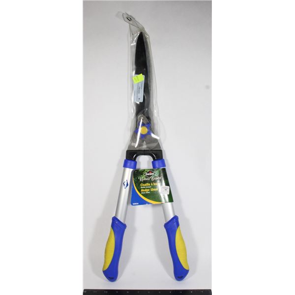 NEW OLD STOCK GARANT HEDGE SHEARS
