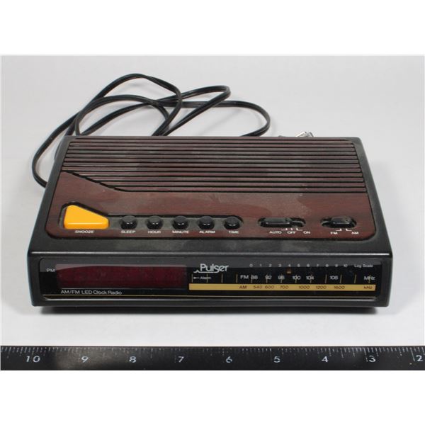 PULSER  CANADIAN TIRE CORPORATION AM/FM RADIO