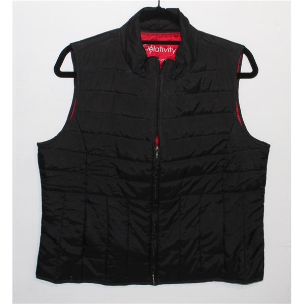 NEW RELATIVITY ZIP UP JACKET SIZE L