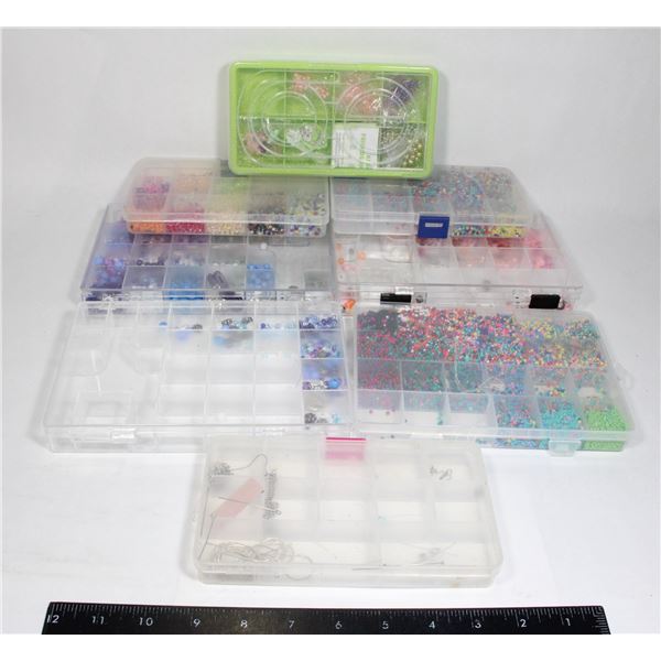 LOT OF CRAFTING CONTAINERS