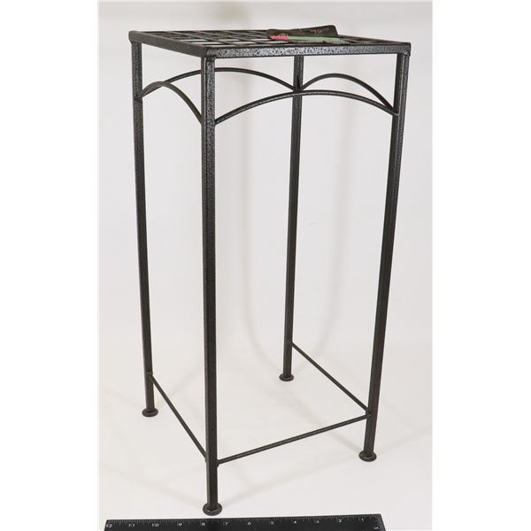 METAL 20"H DISPLAY STAND