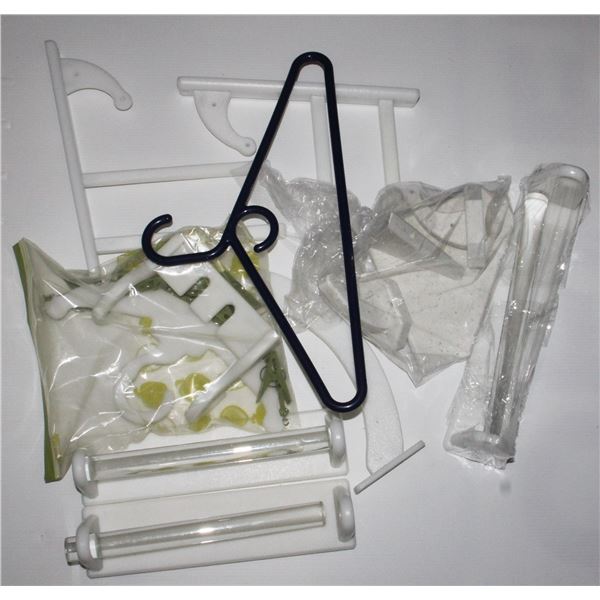 LOT OF HANGERS, CLOTHING HANGER