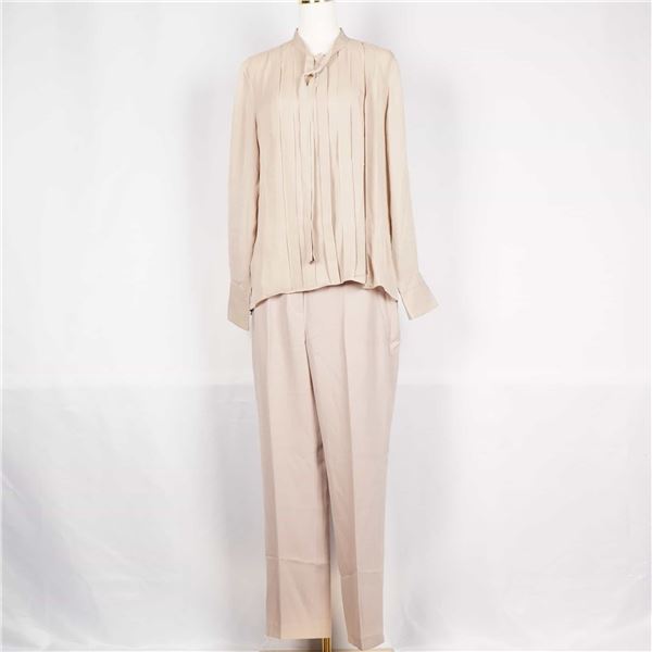 2pc Tahari Ensemble, Beige Pants and Top