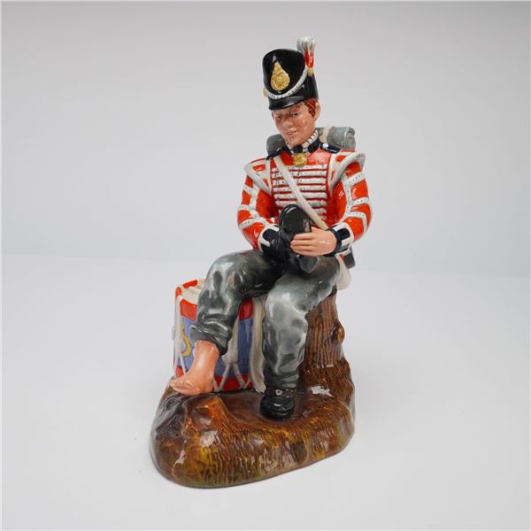 Royal Doulton Porcelain Figurine, Drummer Boy HN2679