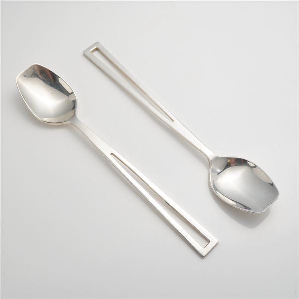 A Pair of Celsa Mexico Sterling Silver Avanti Pattern Five O'Clock Teaspoons