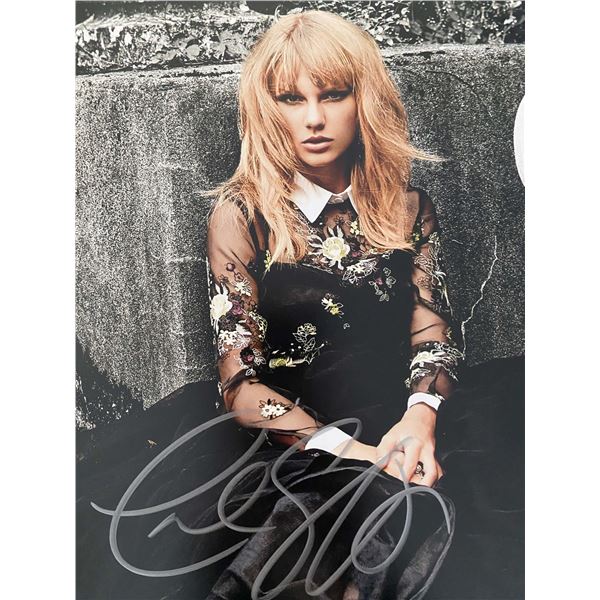 Taylor Swift signed photo