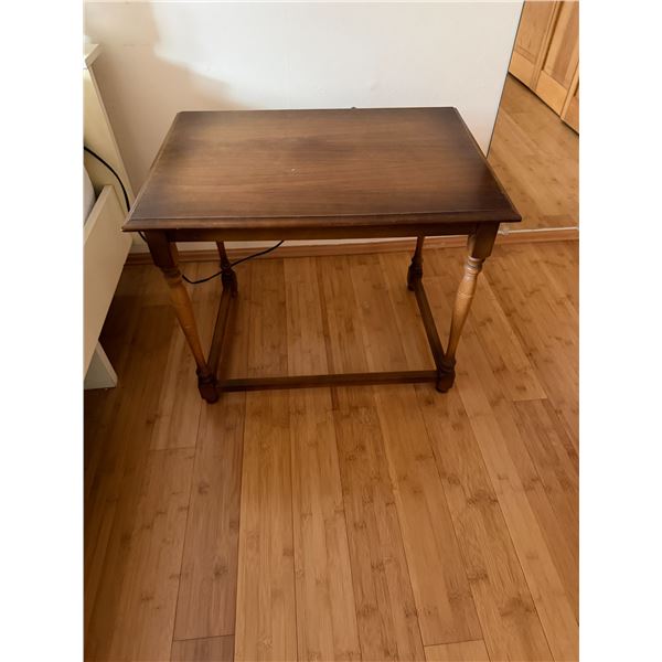 Side table 17" x 23 1/2" x 19" top