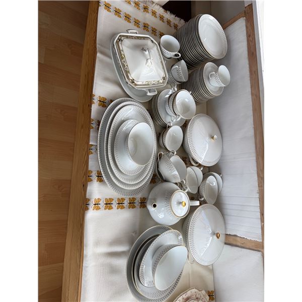 BABARIA Dishware