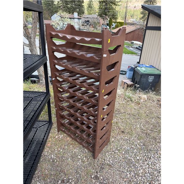 Wine bottle holder