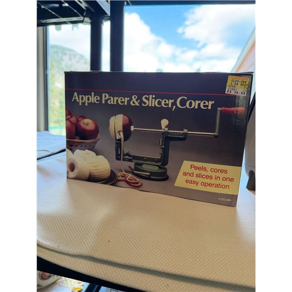 Apple parer and slicer