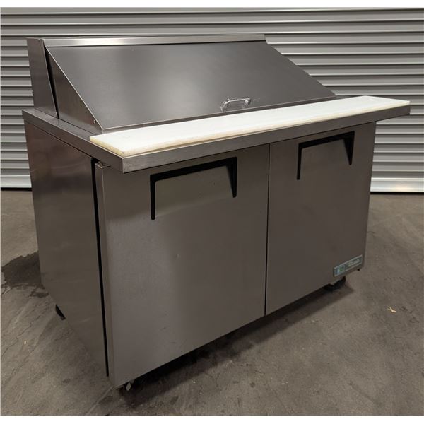 True TSSU-48-18M-B-HC 48" Refrigerated Sandwich/Salad Prep Table