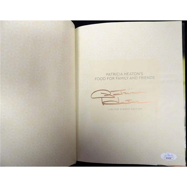 Everybody Loves Raymond Patricia Heaton Signed Food For Family & Friends 1st Ed Hardcover Book JSA A