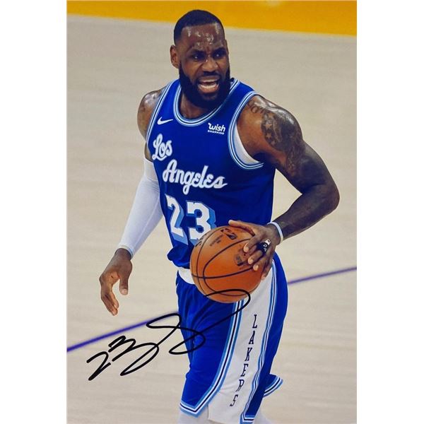 LA Lakers LeBron James facsimile signed photo