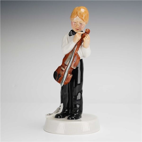 Royal Doulton Figurine Childhood Days I'm Nearly Ready HN2976