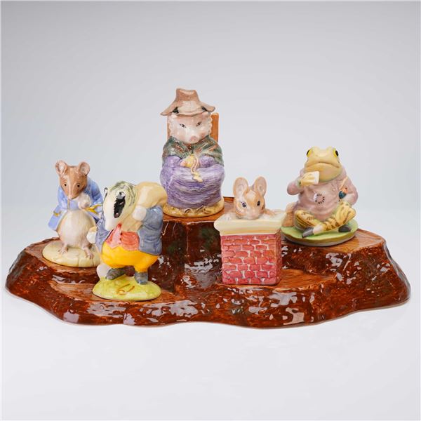 6pc Beswick Beatrix Potter Figurines and Tree Stump Display Stand