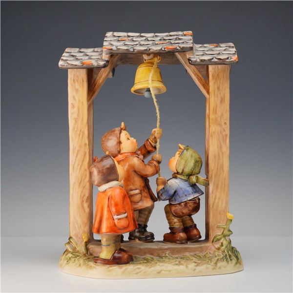 Goebel Hummel, Let's Tell The World Figurine #487