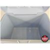 Image 2 : Rubbermaid Victory Series Cooler  (Measures : 16H x 21W x 14D)
