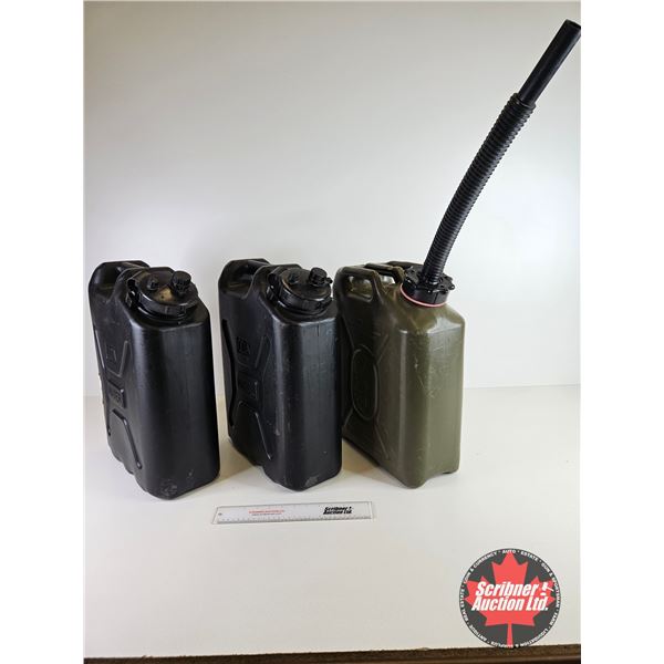 Scepter 20 L Water Jugs (2) and Fuel Container (1)