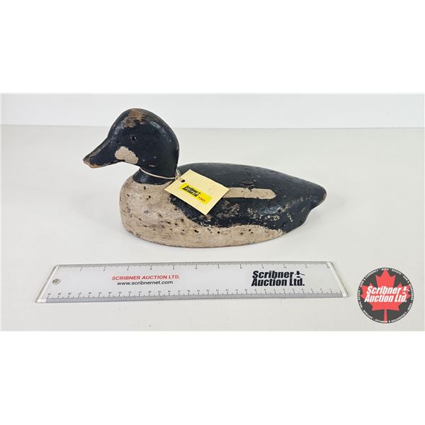 Wooden Duck Decoy (Consignor Tag : Golden Eye Whistler from Brockville Area : 1940's) (Measures : 6"