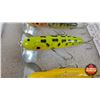 Image 3 : Vintage Fishing Lures (6) :  - Homer Le Blain Swim Wizz (3) - Large Jitterbugs (3)