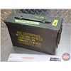 Image 4 : 1 Pound Lead Bars (60 Count TOTAL) c/w Metal Ammo Box (Ammo Box Measures : 7"H x 11"W x 4"D)