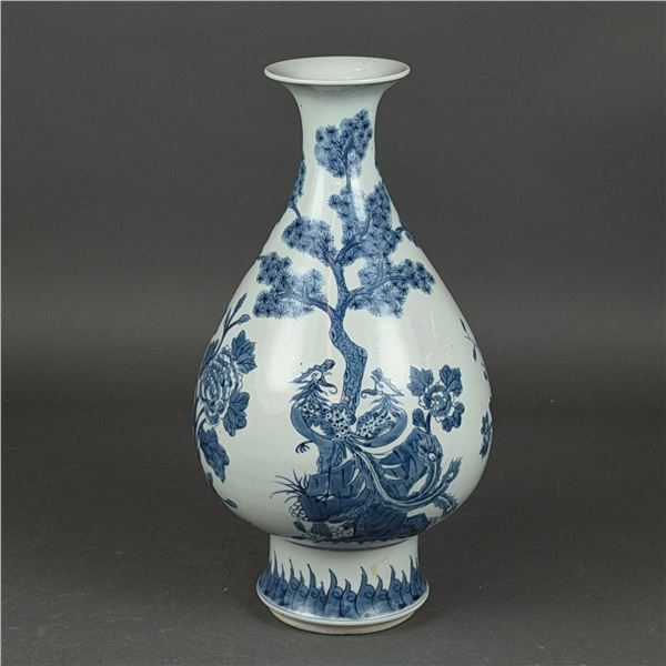 Chinese Blue and White Porcelain Yuhuchunping Vase