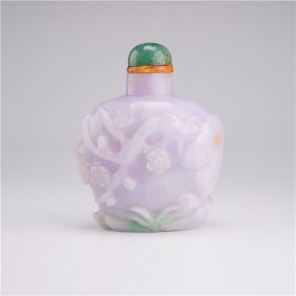 Chinese Carved Lavender Jadeite Snuff Bottle