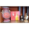Image 1 : Multiple Décor: Tall Vase, Artwork, Egg on Stand & Swirl Finial, Misc Sizes
