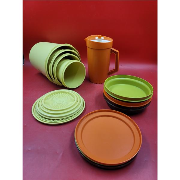 Lot of VTG Tupperware