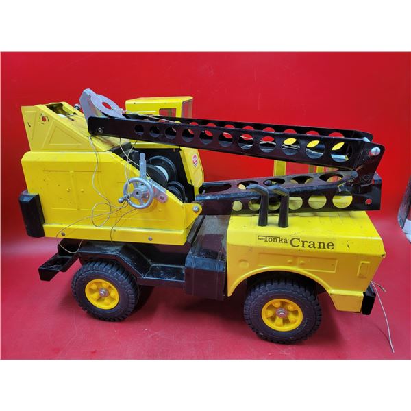 VTG Tonka Pressed Steel Crane