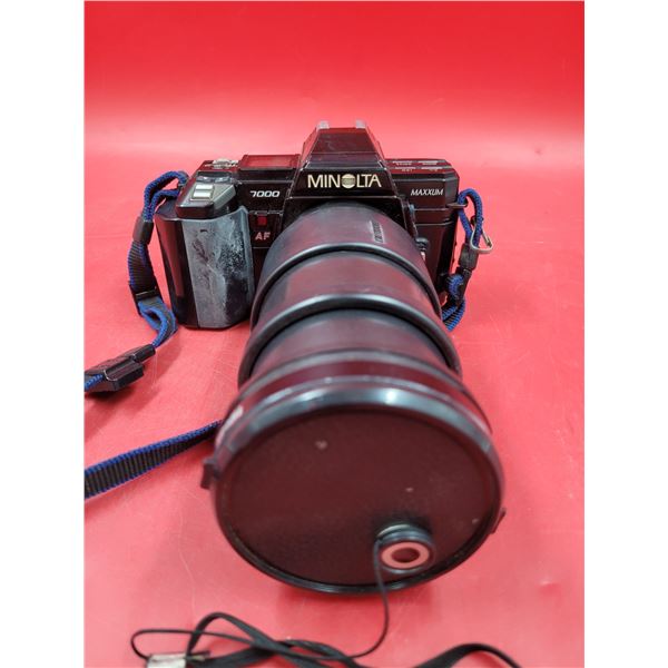Minolta Maxxum 7000 Camera w/ Tiffen Lens