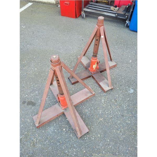 Set of Hydraulic Jacks