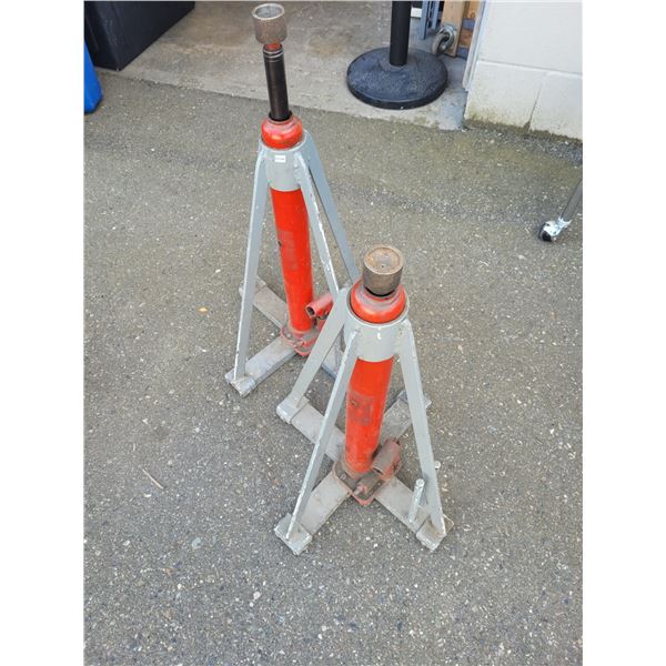 Set of Hydraulic Jacks
