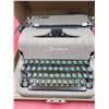 Image 2 : VTG Speedwritter Typewriter