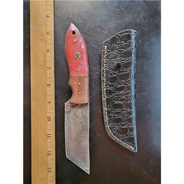 Hand Forged Damascus Steel Knife w/ Leather Sheath