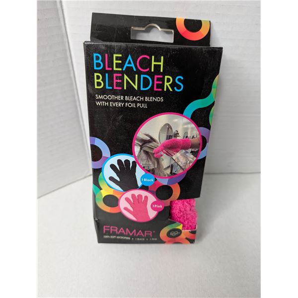 Framar Bleach Blenders - one pink, one black glove