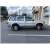 Image 2 : 1998 NISSAN PATHFINDER 4 DOOR 4WD RUNS WELL, AC WORKS, MAY NEED NEW BATTERY