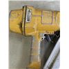 Image 2 : BOSTITCH STRIP NAILER
