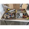 Image 1 : 4 TRAYS OF ASSORTED TOOLS AND AIR TOOLS