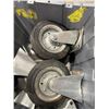 Image 5 : 2 TOTES OF WHEELS AND CASTORS